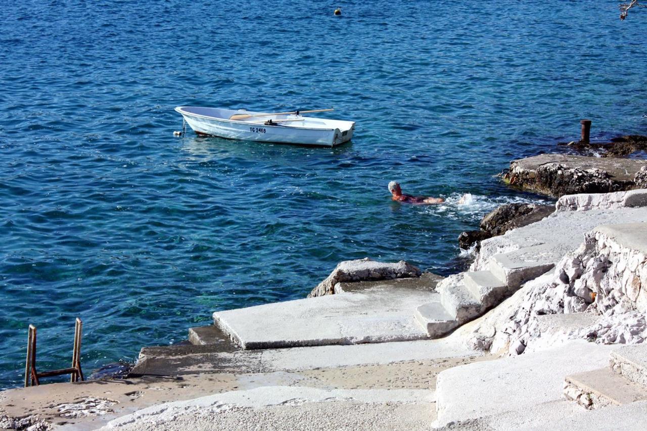 Apartments By The Sea Mavarstica, Ciovo - 2043 Trogir Exterior photo