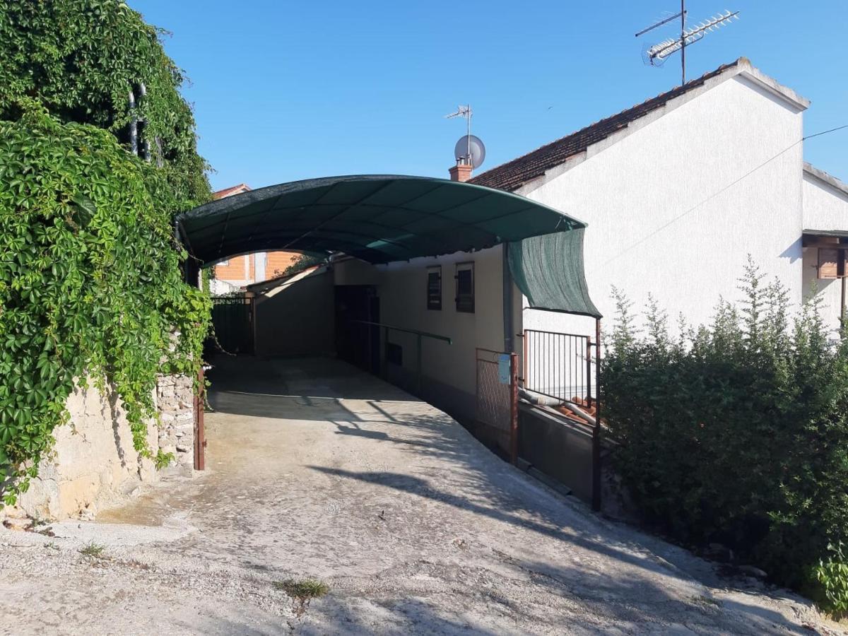 Apartments By The Sea Mavarstica, Ciovo - 2043 Trogir Exterior photo